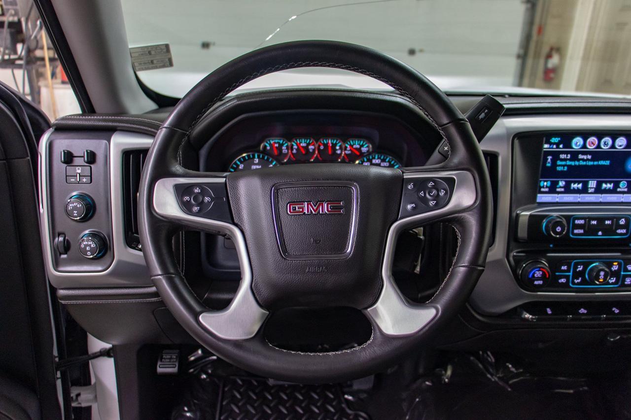 2017 GMC Sierra 1500 4x4 Crew Cab SLE BCam Bluetooth Red Deer AB