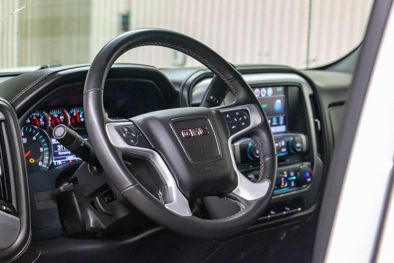 2017 GMC Sierra 1500 4x4 Crew Cab SLE BCam Bluetooth Red Deer AB