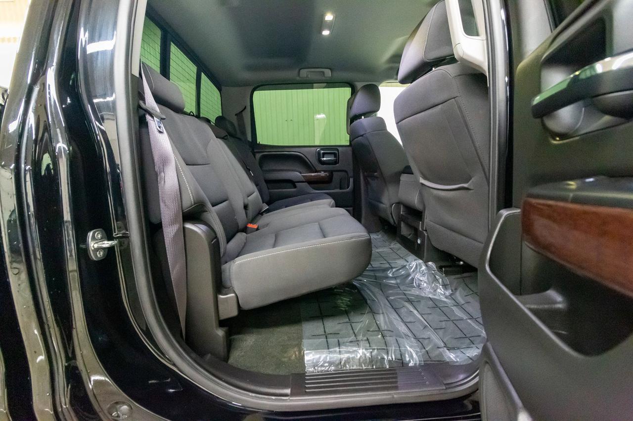 2017 GMC Sierra 1500 4x4 Crew Cab SLE Elevation Kodiak Red Deer AB