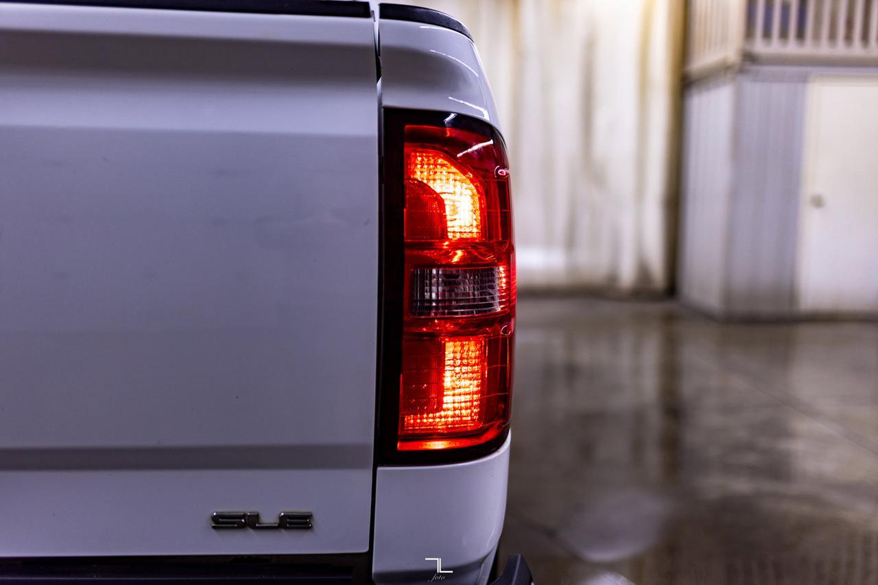 2017 GMC Sierra 1500 4x4 Crew Cab SLE Z71 BCam Red Deer AB