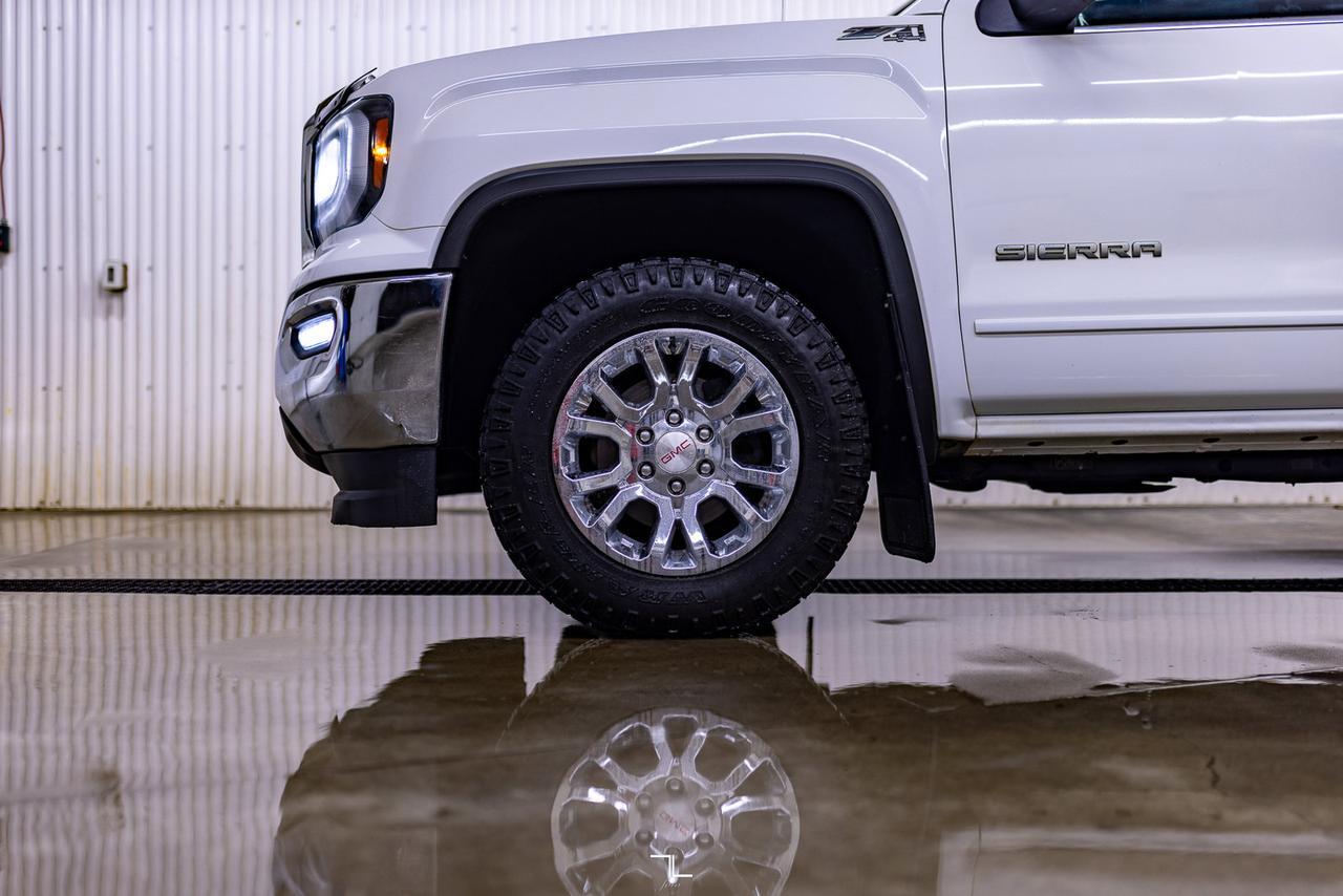 2017 GMC Sierra 1500 4x4 Crew Cab SLE Z71 BCam Red Deer AB