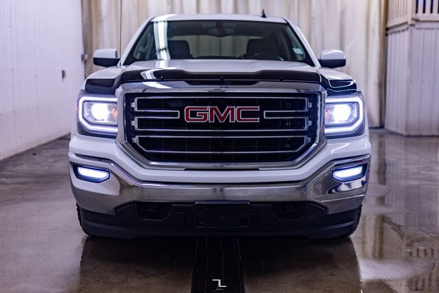 2017 GMC Sierra 1500 4x4 Crew Cab SLE Z71 BCam Red Deer AB