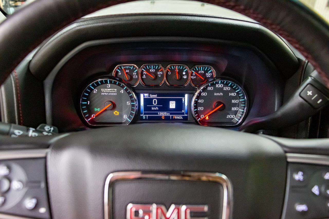 2017 GMC Sierra 1500 4x4 Crew Cab SLT All Terrain Leather Roof Nav Red Deer AB