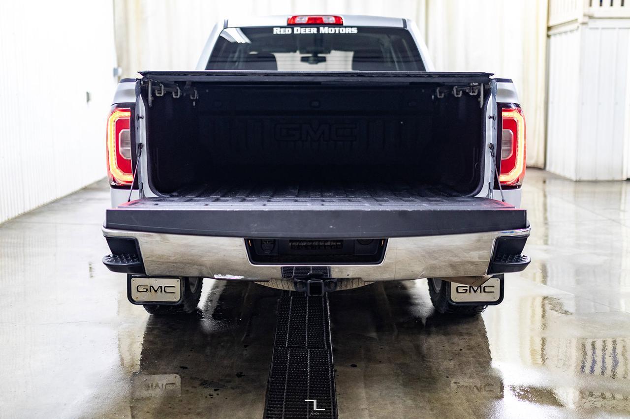 2017 GMC Sierra 1500 4x4 Crew Cab SLT Leather Nav BCam Red Deer AB
