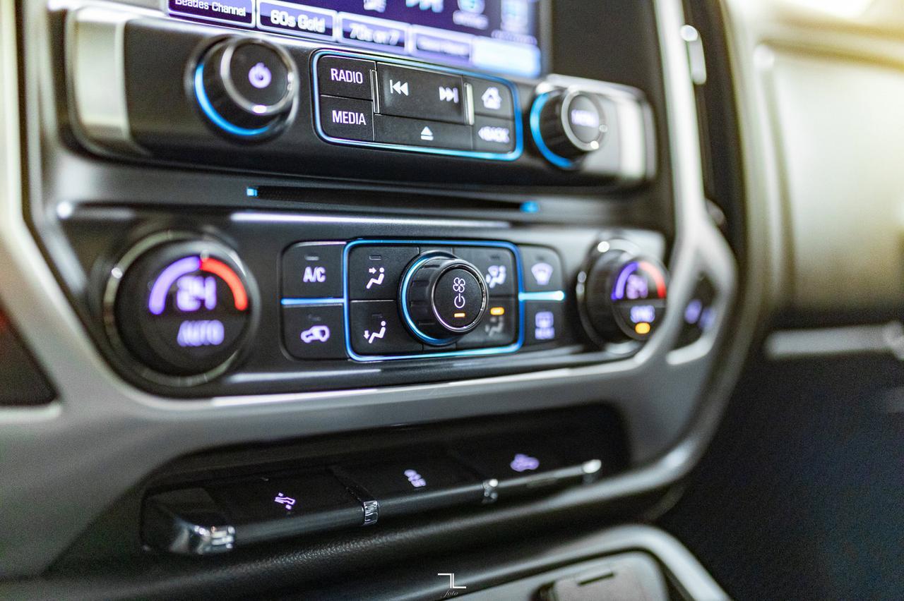 2017 GMC Sierra 1500 4x4 Crew Cab SLT Leather Nav BCam Red Deer AB