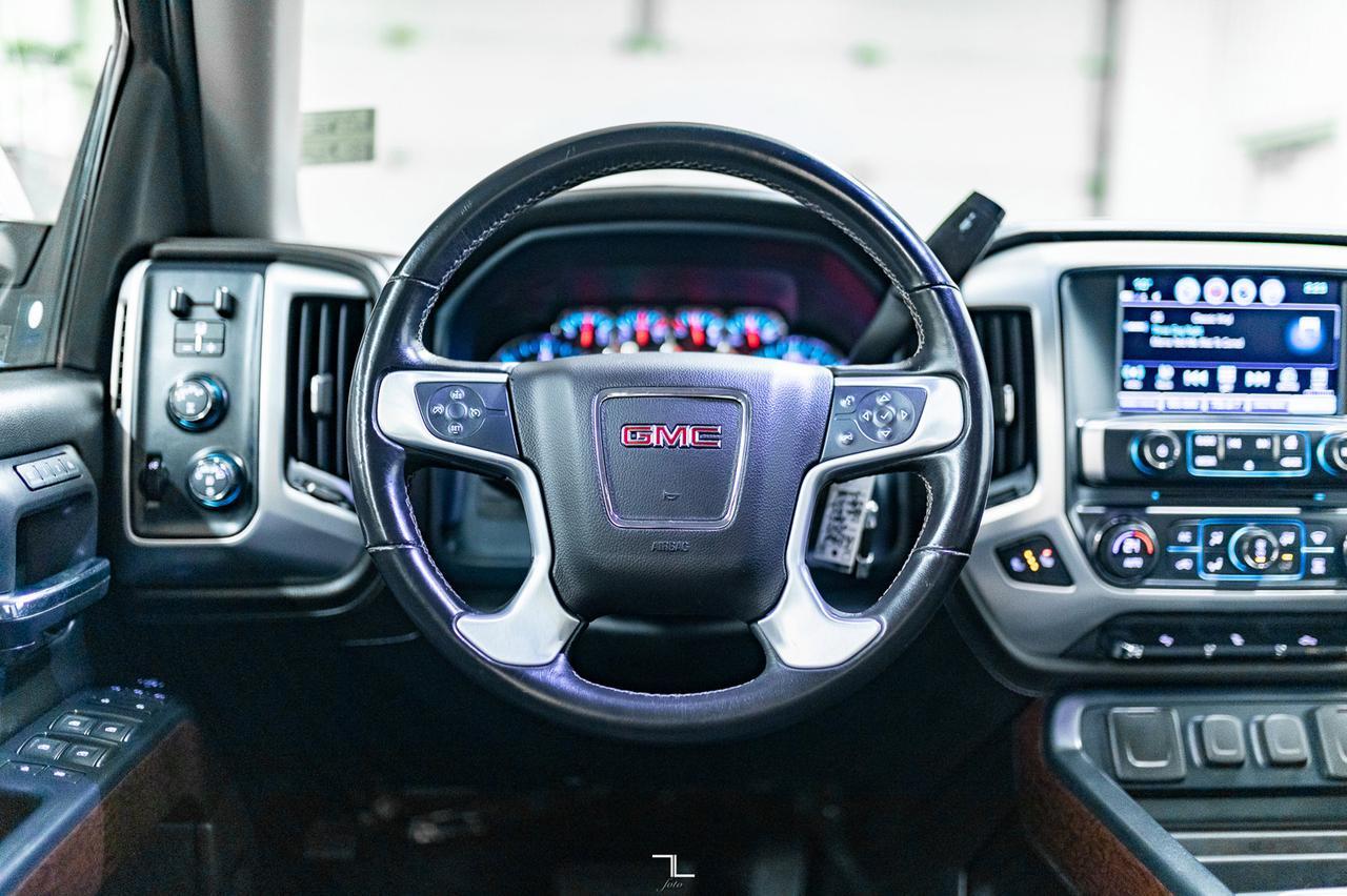 2017 GMC Sierra 1500 4x4 Crew Cab SLT Leather Nav BCam Red Deer AB