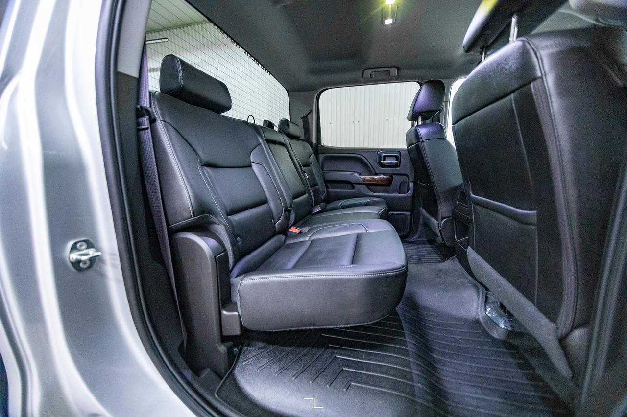 2017 GMC Sierra 1500 4x4 Crew Cab SLT Leather Nav BCam Red Deer AB