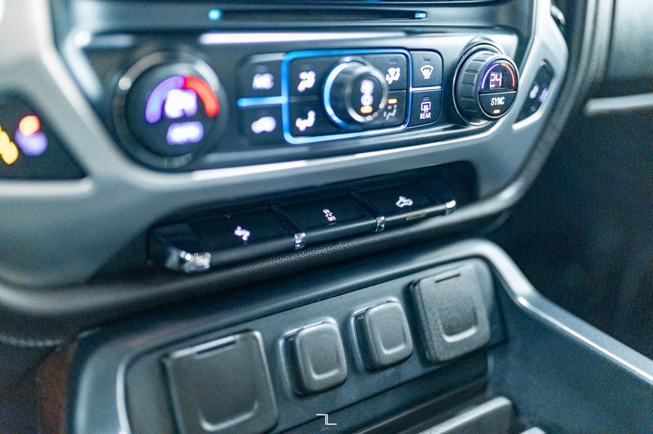 2017 GMC Sierra 1500 4x4 Crew Cab SLT Leather Nav BCam Red Deer AB