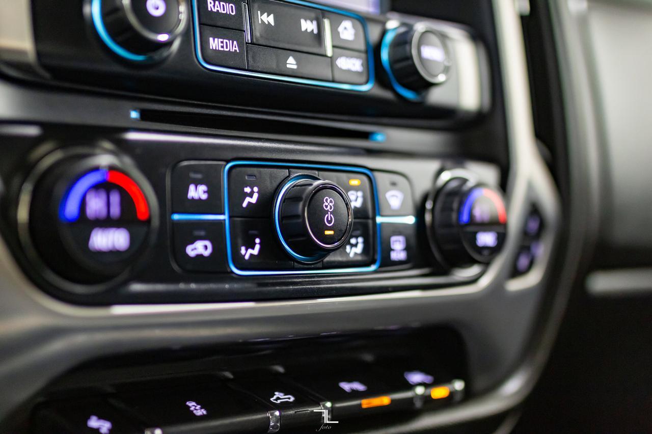 2017 GMC Sierra 1500 4x4 Crew Cab SLT Leather Nav BCam Red Deer AB