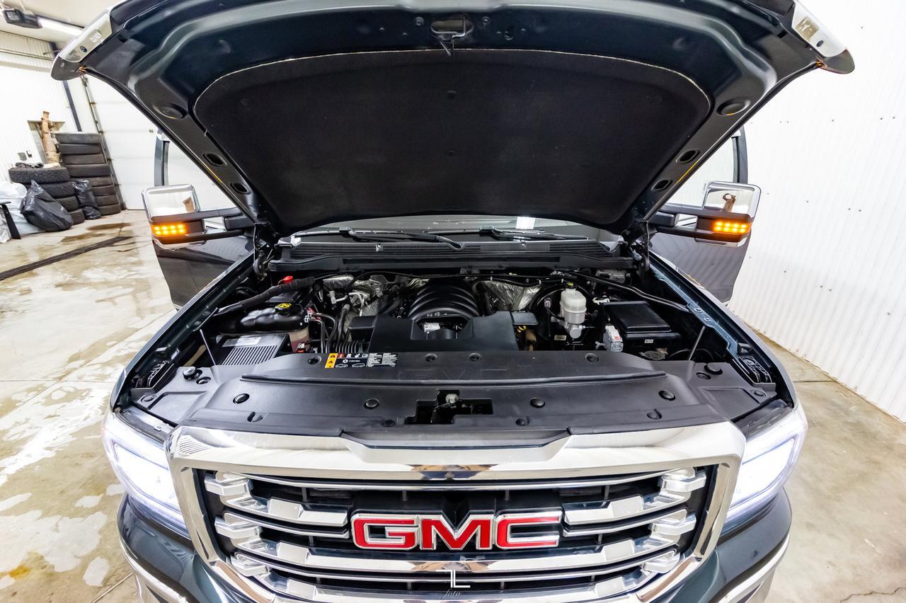 2017 GMC Sierra 1500 4x4 Crew Cab SLT Leather Nav BCam Red Deer AB