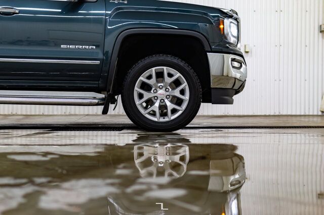 2017 GMC Sierra 1500 4x4 Crew Cab SLT Leather Nav BCam Red Deer AB