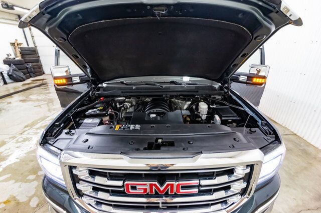 2017 GMC Sierra 1500 4x4 Crew Cab SLT Leather Nav BCam Red Deer AB