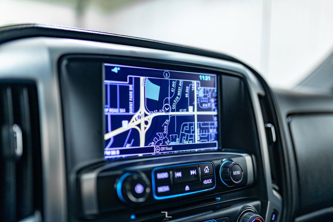 2017 GMC Sierra 1500 4x4 Crew Cab SLT Z71 Leather Roof Nav Red Deer AB