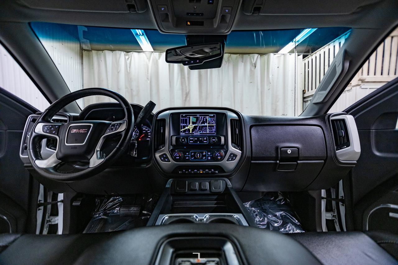 2017 GMC Sierra 1500 4x4 Crew Cab SLT Z71 Leather Roof Nav Red Deer AB