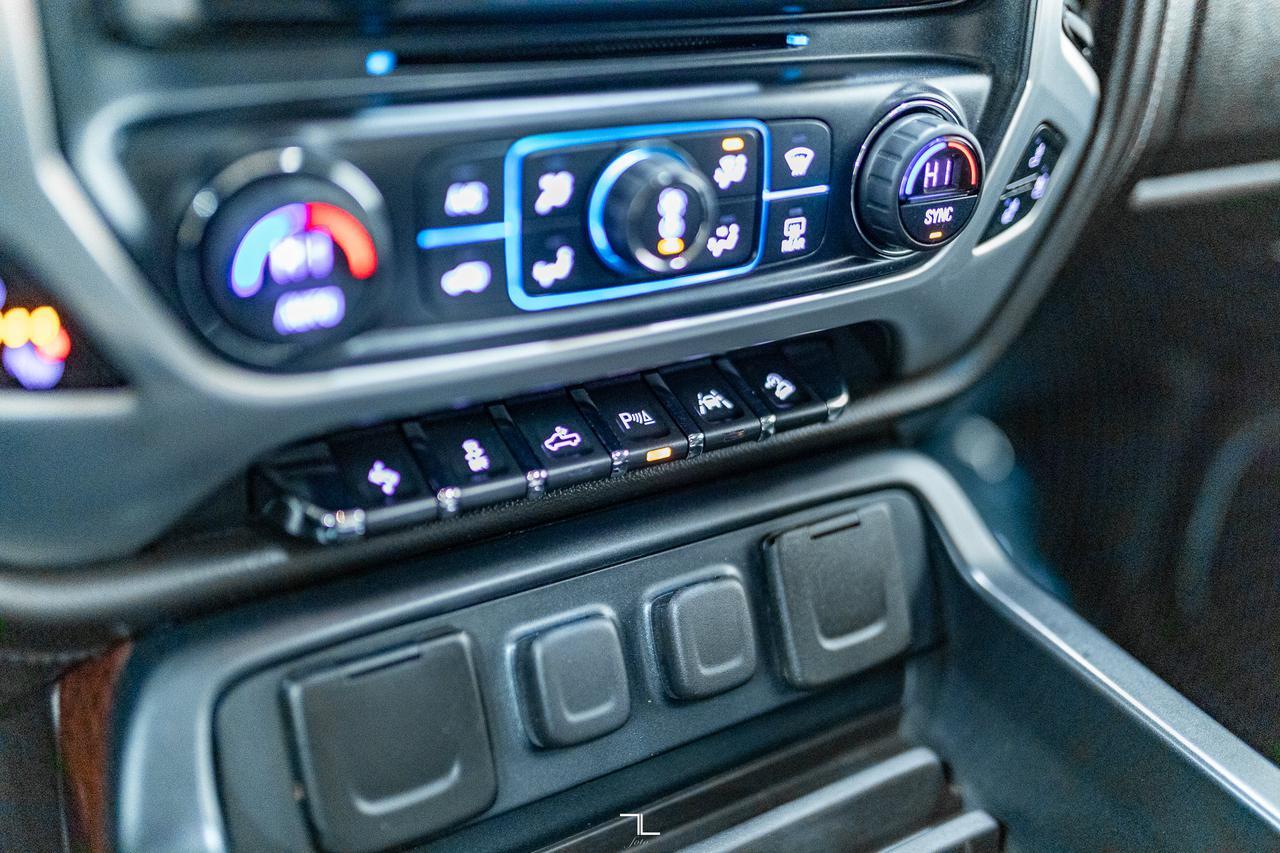 2017 GMC Sierra 1500 4x4 Crew Cab SLT Z71 Leather Roof Nav Red Deer AB