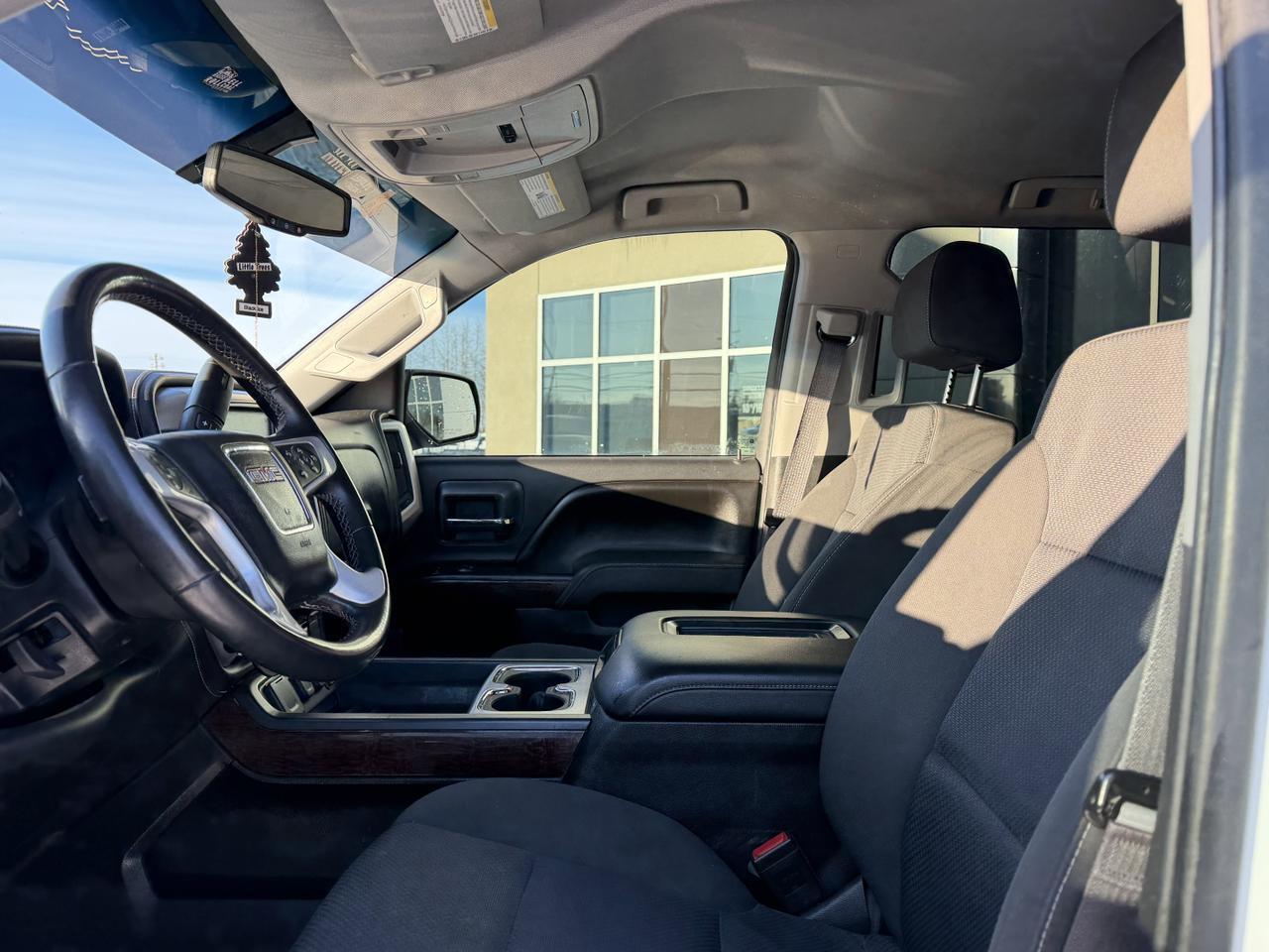 2017 GMC Sierra 1500 SLE | 6' Box | Bucket Seats | Heated Seats | Aftermarket Wheels | Tonneau Cover Redwater AB