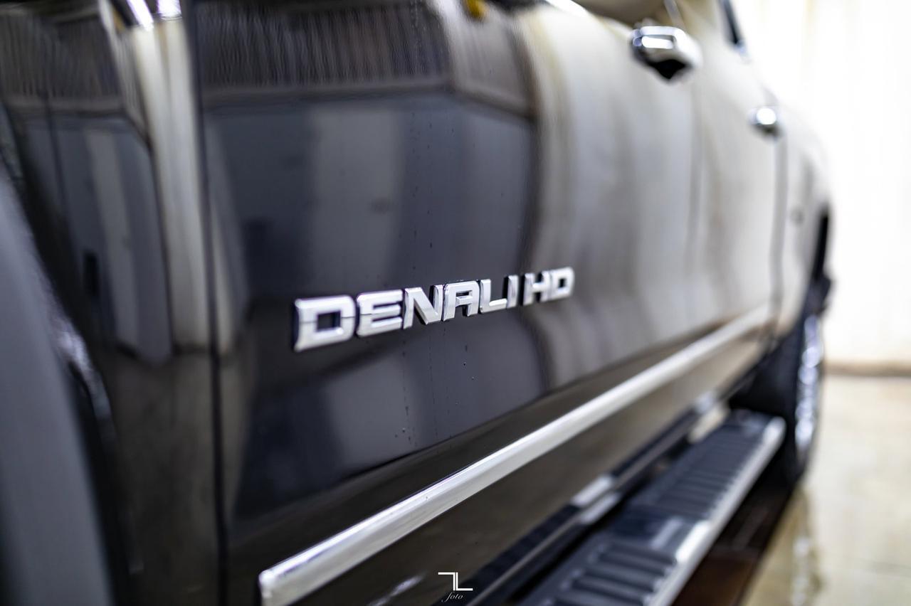 2017 GMC Sierra 2500 4x4 Crew Cab Denali HD Leather Roof Nav BCam Red Deer AB