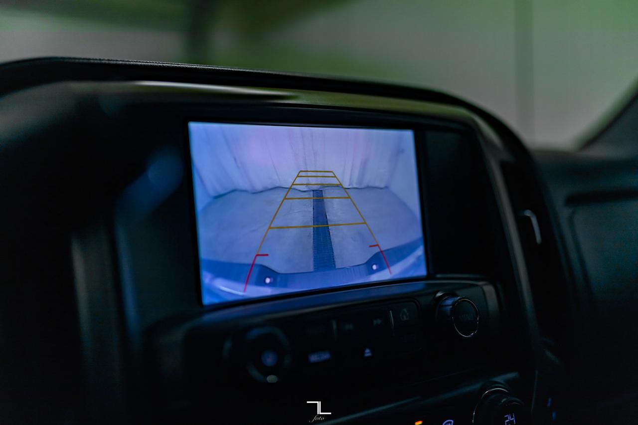 2017 GMC Sierra 2500 4x4 Crew Cab Denali HD Leather Roof Nav BCam Red Deer AB