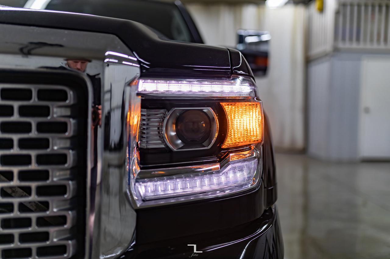 2017 GMC Sierra 2500 4x4 Crew Cab Denali HD Leather Roof Nav BCam Red Deer AB