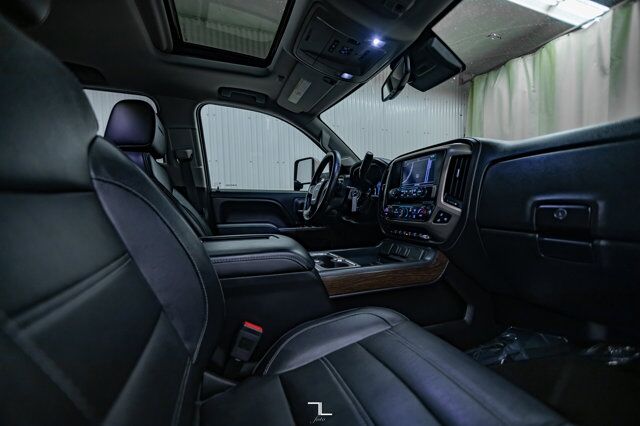 2017 GMC Sierra 2500 4x4 Crew Cab Denali HD Leather Roof Nav BCam Red Deer AB