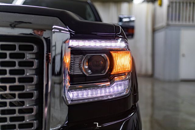 2017 GMC Sierra 2500 4x4 Crew Cab Denali HD Leather Roof Nav BCam Red Deer AB