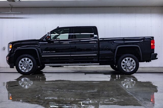 2017 GMC Sierra 2500 4x4 Crew Cab Denali HD Leather Roof Nav BCam Red Deer AB