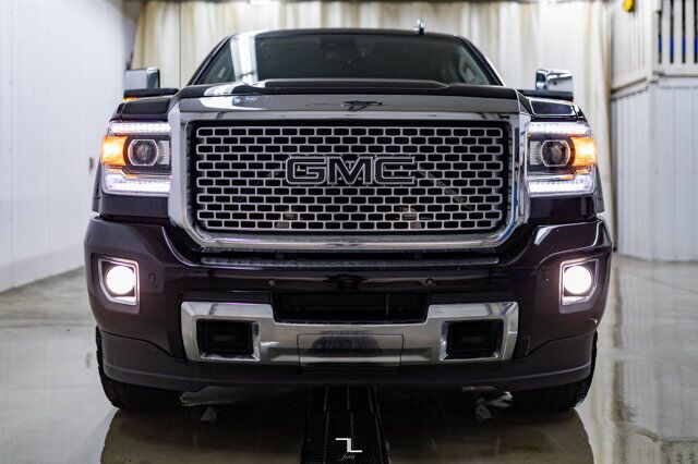 2017 GMC Sierra 2500 4x4 Crew Cab Denali HD Leather Roof Nav BCam Red Deer AB