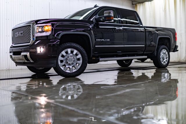 2017 GMC Sierra 2500 4x4 Crew Cab Denali HD Leather Roof Nav BCam Red Deer AB