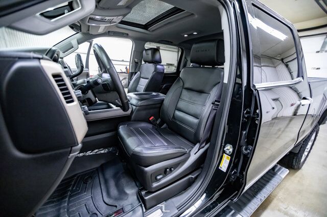 2017 GMC Sierra 2500 4x4 Crew Cab Denali HD Leather Roof Nav BCam Red Deer AB