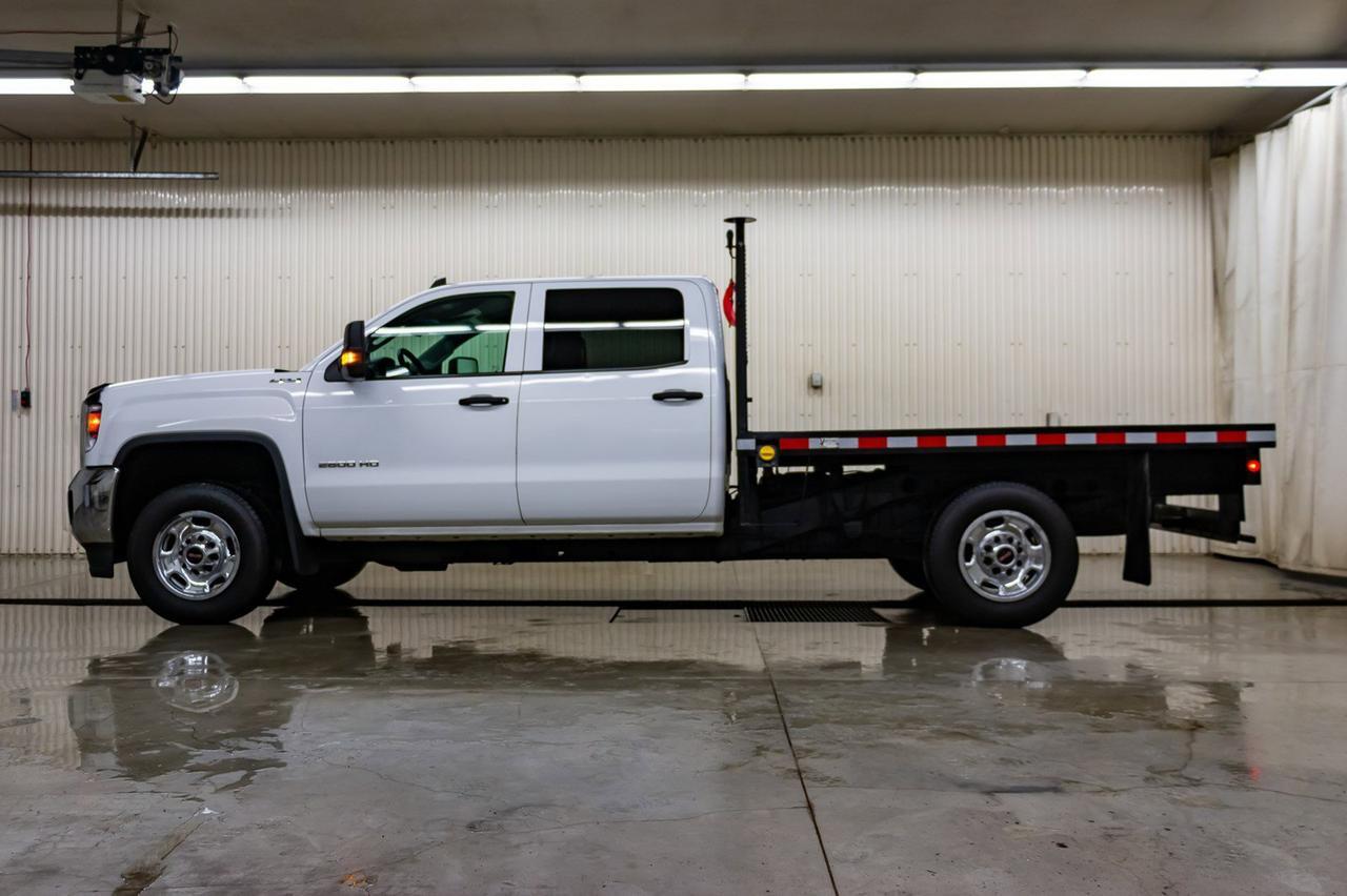 2017 GMC Sierra 2500HD 4x4 Crew Cab LT Deck Red Deer AB