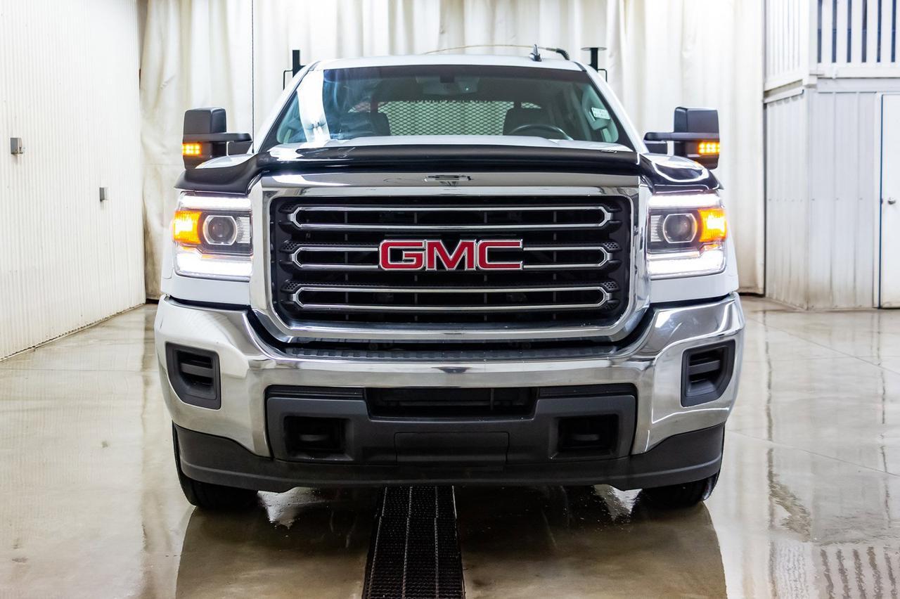 2017 GMC Sierra 2500HD 4x4 Crew Cab LT Deck Red Deer AB