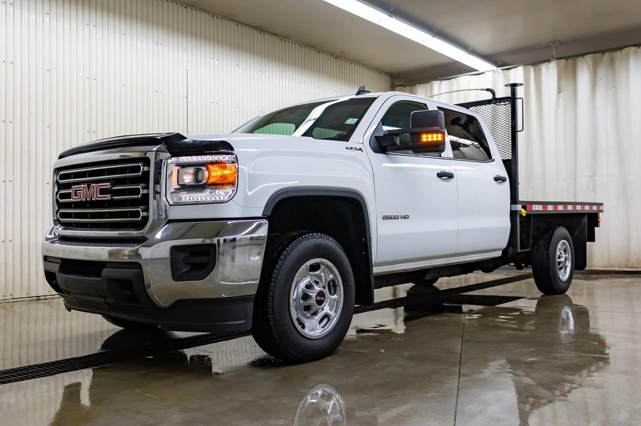 2017 GMC Sierra 2500HD 4x4 Crew Cab LT Deck Red Deer AB