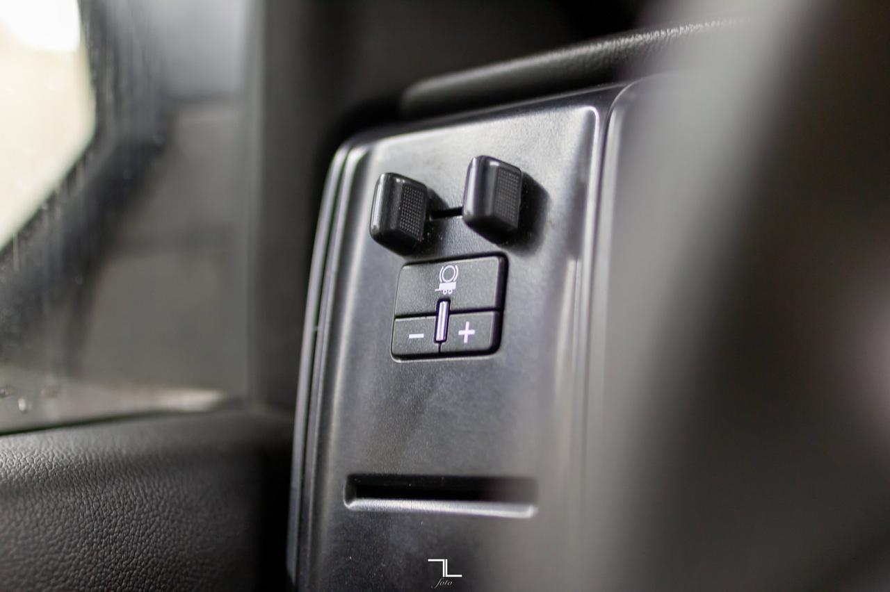 2017 GMC Sierra 2500HD 4x4 Crew Cab SLE BCam Red Deer AB