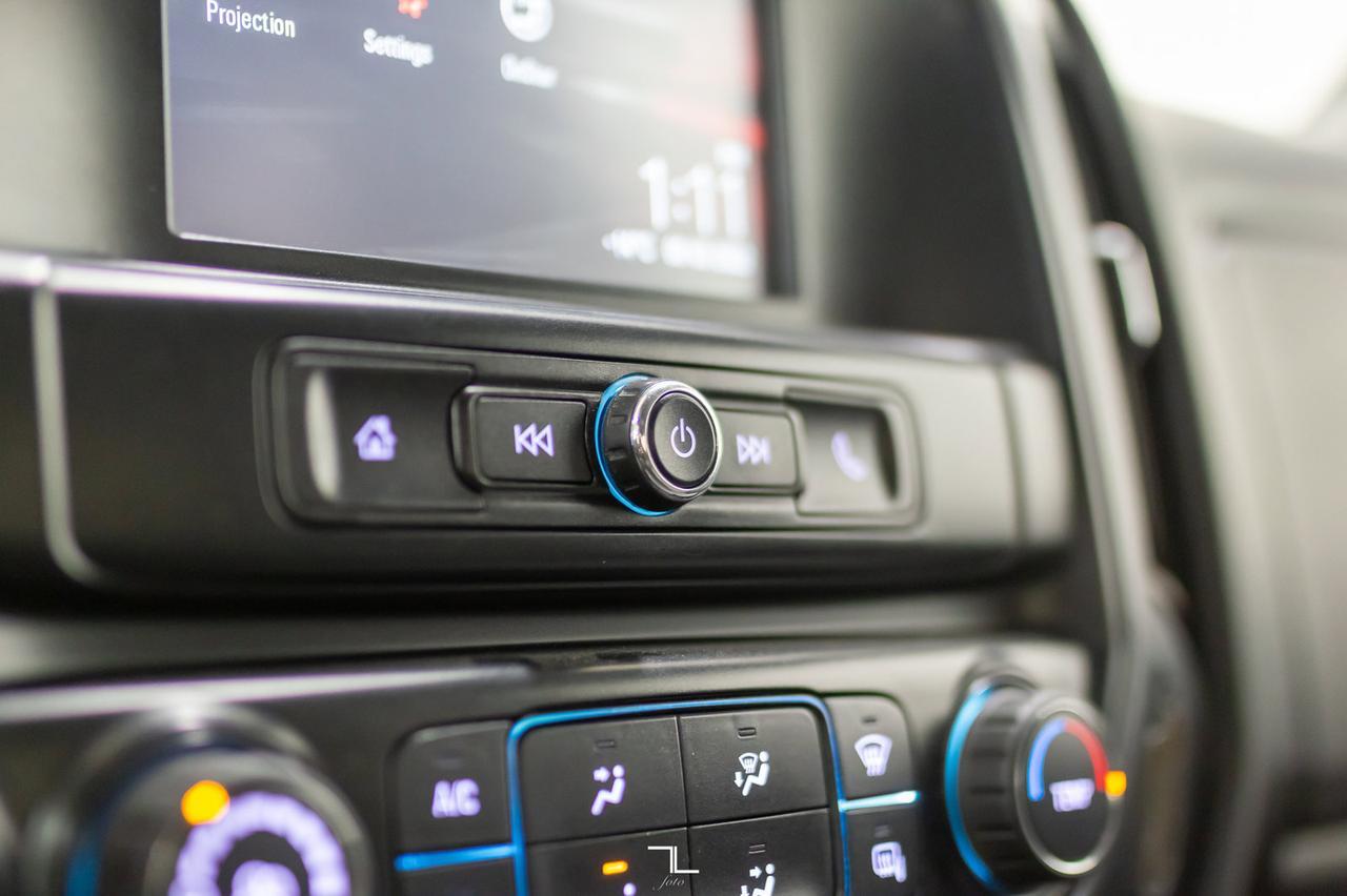 2017 GMC Sierra 2500HD 4x4 Crew Cab SLE BCam Red Deer AB