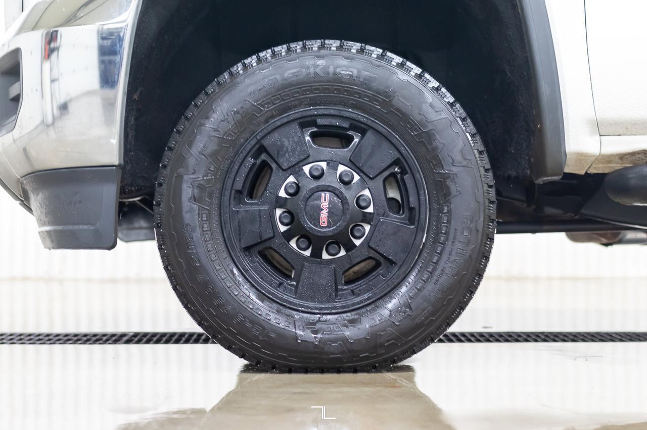 2017 GMC Sierra 2500HD 4x4 Crew Cab SLE BCam Red Deer AB