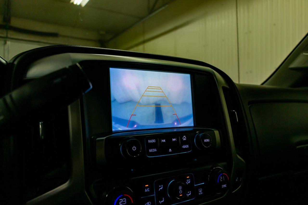 2017 GMC Sierra 2500HD 4x4 Crew Cab SLE BCam Red Deer AB