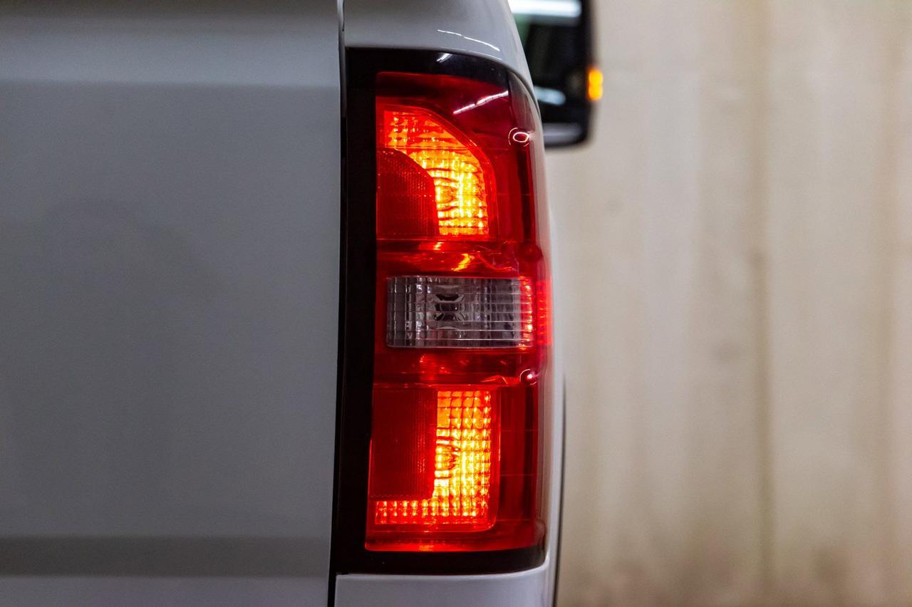 2017 GMC Sierra 2500HD 4x4 Crew Cab SLE BCam Red Deer AB