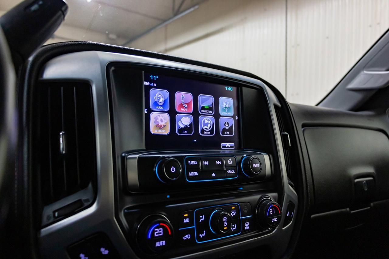 2017 GMC Sierra 2500HD 4x4 Crew Cab SLE BCam Red Deer AB