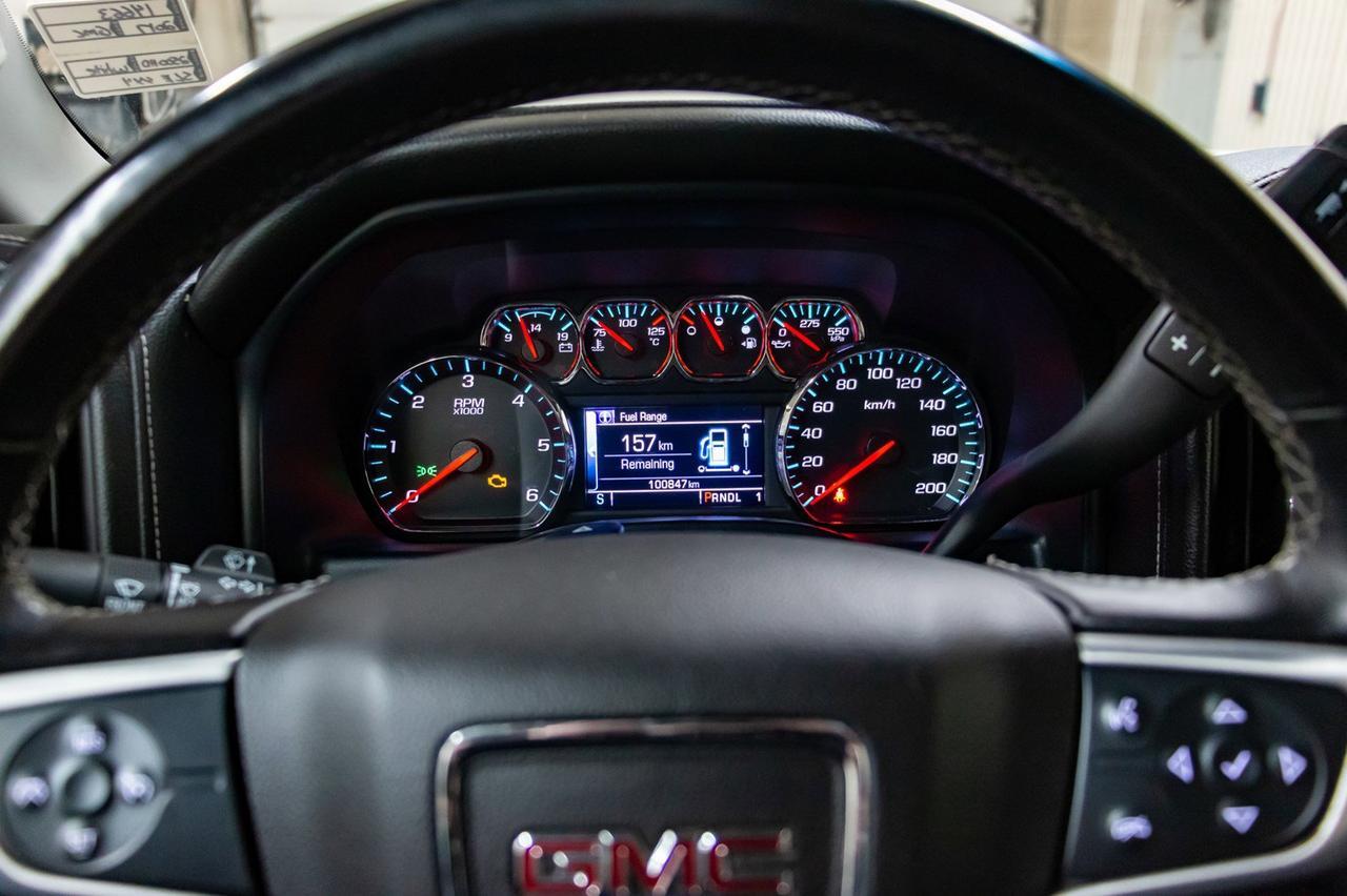 2017 GMC Sierra 2500HD 4x4 Crew Cab SLE BCam Red Deer AB