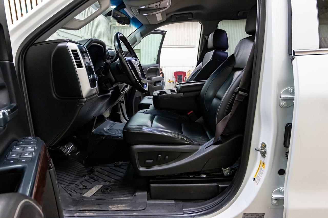 2017 GMC Sierra 2500HD 4x4 Crew Cab SLE BCam Red Deer AB