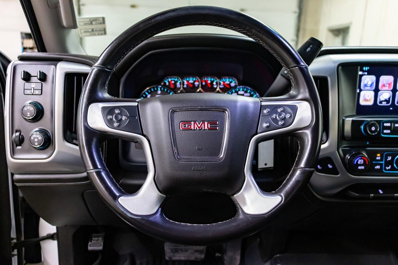 2017 GMC Sierra 2500HD 4x4 Crew Cab SLE BCam Red Deer AB