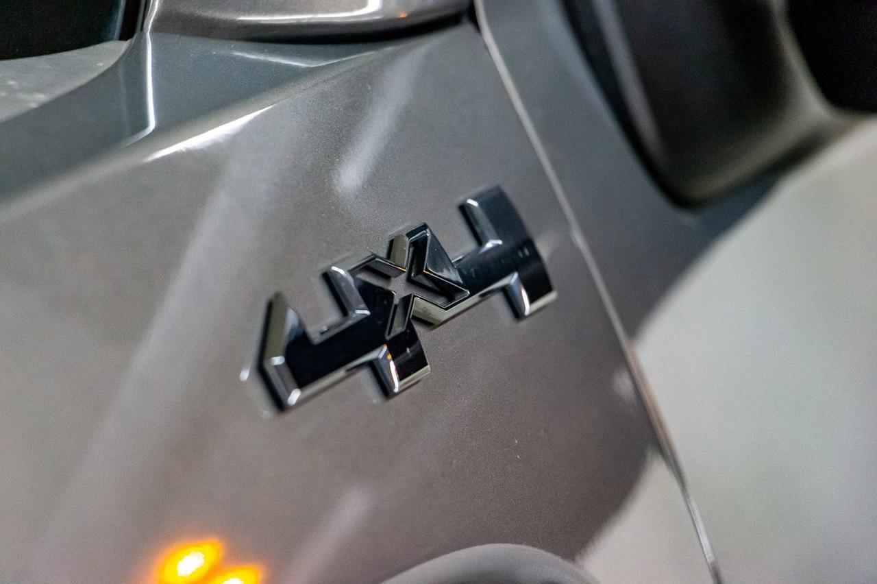 2017 GMC Sierra 2500HD 4x4 Crew Cab SLE Leather BCam Red Deer AB