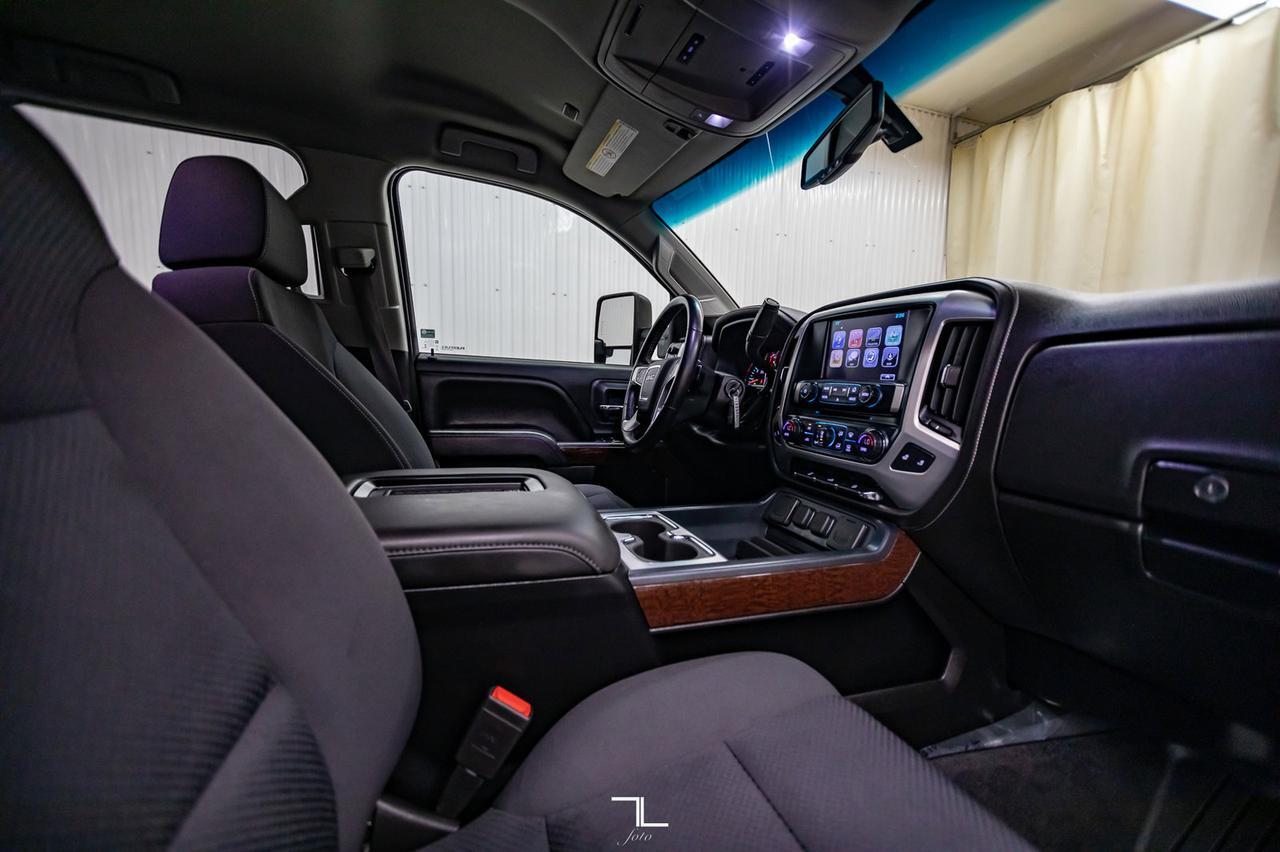 2017 GMC Sierra 2500HD 4x4 Crew Cab SLE Z71 BCam Fuel Wheels Red Deer AB