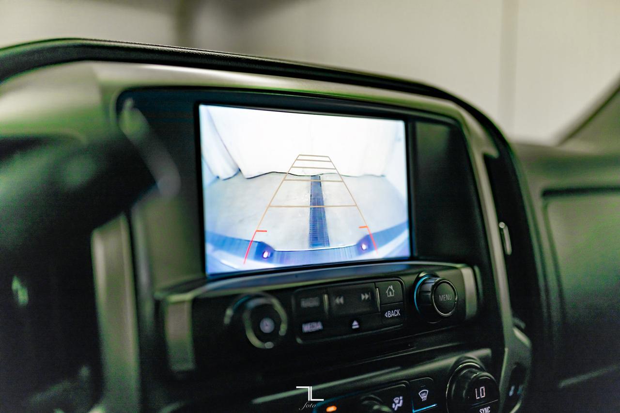 2017 GMC Sierra 2500HD 4x4 Crew Cab SLE Z71 BCam Fuel Wheels Red Deer AB