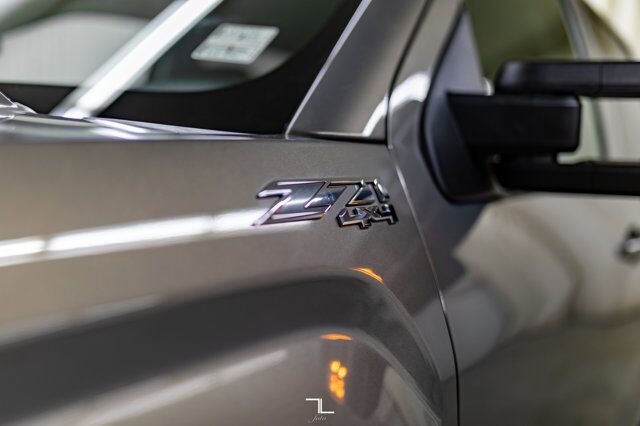 2017 GMC Sierra 2500HD 4x4 Crew Cab SLE Z71 BCam Fuel Wheels Red Deer AB