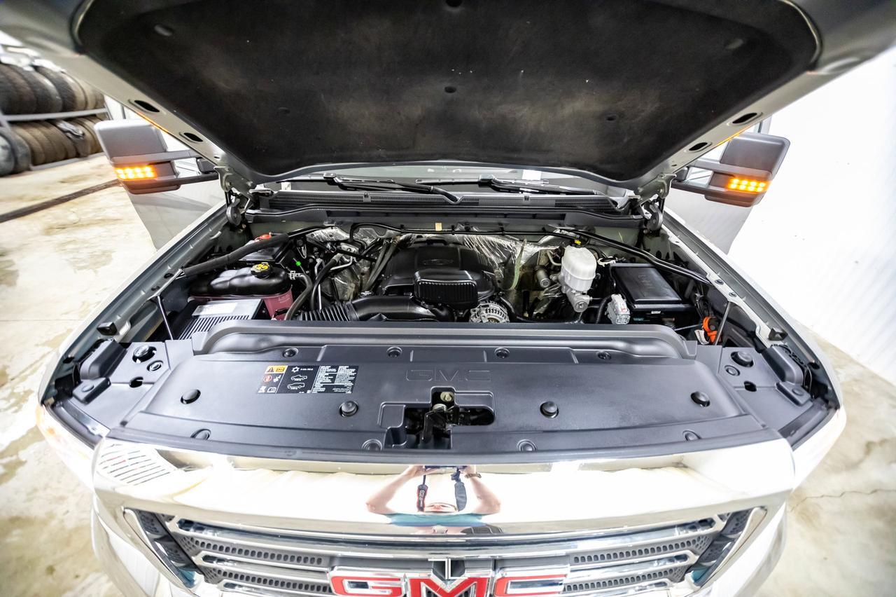 2017 GMC Sierra 2500HD 4x4 Crew Cab SLE Z71 BCam Fuel Wheels Red Deer AB