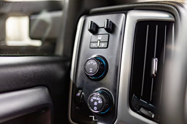 2017 GMC Sierra 2500HD 4x4 Crew Cab SLE Z71 BCam Fuel Wheels Red Deer AB