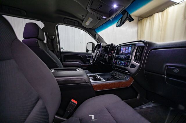 2017 GMC Sierra 2500HD 4x4 Crew Cab SLE Z71 BCam Fuel Wheels Red Deer AB