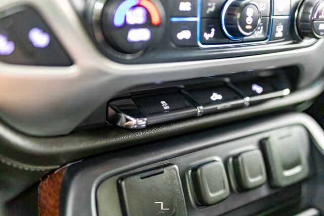 2017 GMC Sierra 2500HD 4x4 Crew Cab SLE Z71 BCam Fuel Wheels Red Deer AB