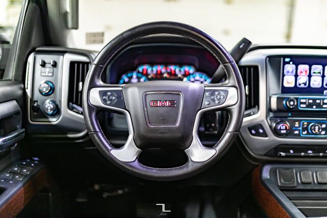 2017 GMC Sierra 2500HD 4x4 Crew Cab SLE Z71 BCam Fuel Wheels Red Deer AB